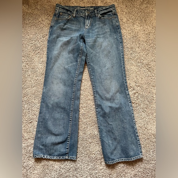 American Eagle Women's Original 77 Denim Blue Jeans Size 6 Light Wash Distressed - Picture 1 of 9